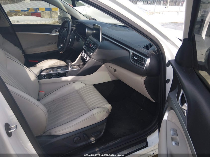 2020 Genesis G70 3.3T Rwd