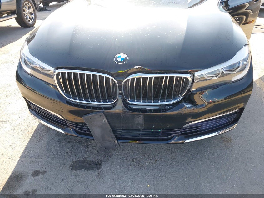 VIN: WBA7E2C52HG739745 2017 BMW 740I