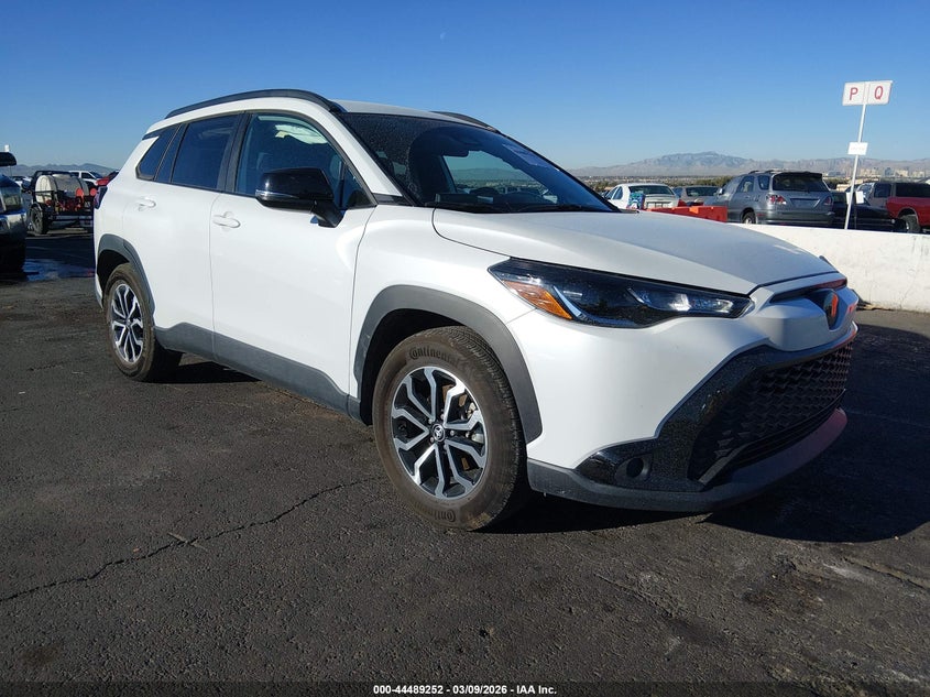 2025 Toyota Corolla Cross Hybrid Se