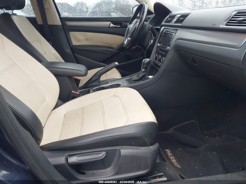 2014 Volkswagen Passat 1.8T Se