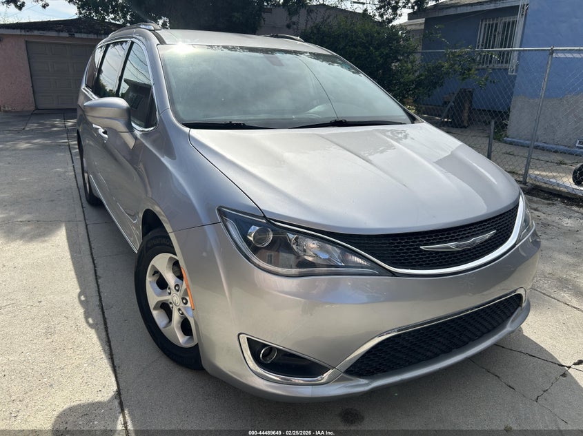 2017 Chrysler Pacifica Touring-L Plus