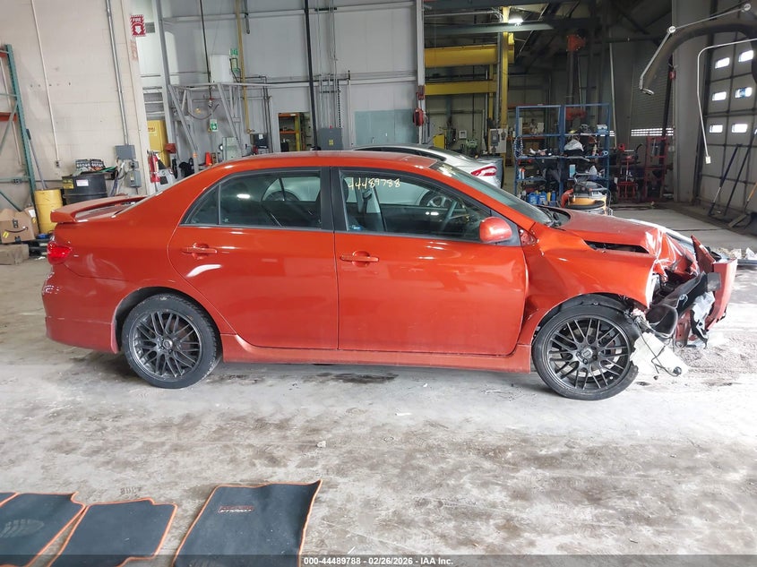 2013 Toyota Corolla 1.8 S Special Edition orange Lot 111044489788 Vin 2T1BU4EE5DC087284