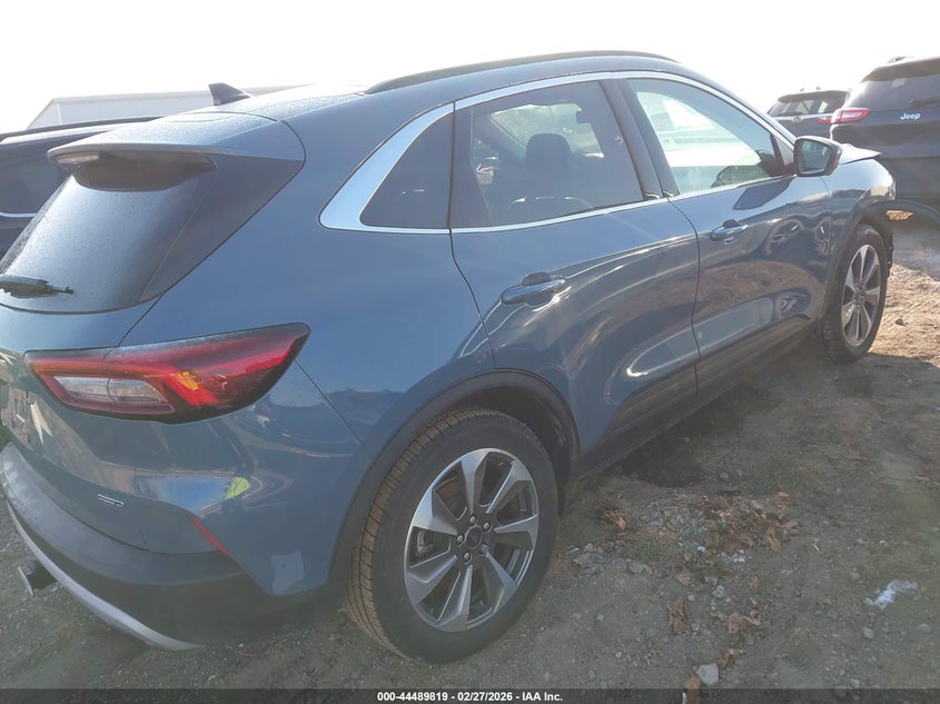 2025 Ford Escape Platinum