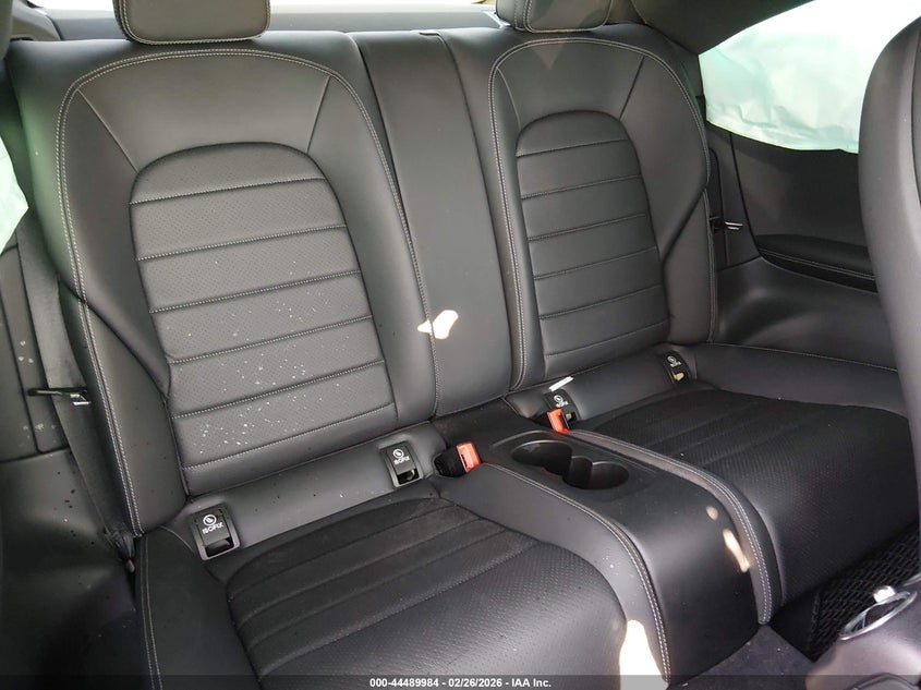 WDDWJ8DB4KF843805 Mercedes-Benz C 300