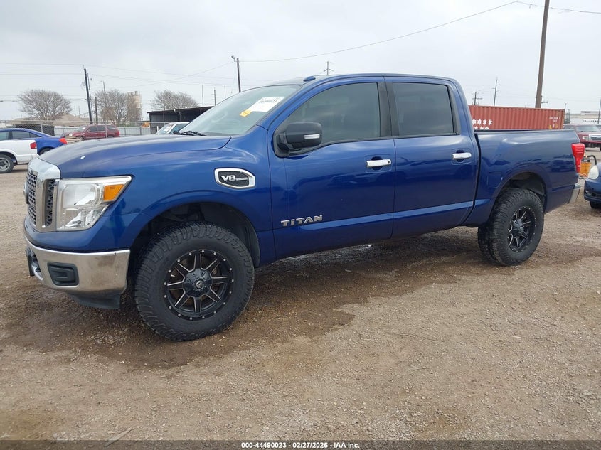 2017 Nissan Titan Sv