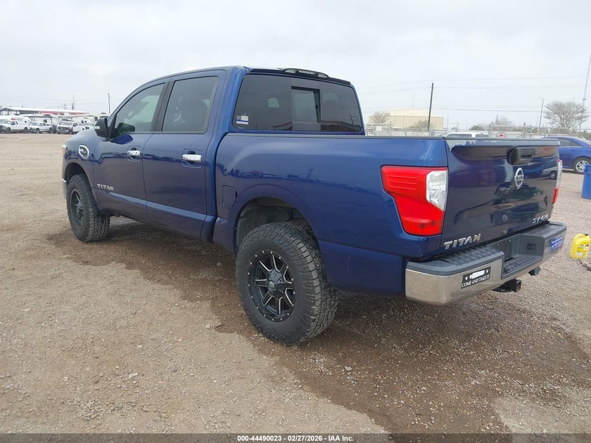 2017 Nissan Titan Sv