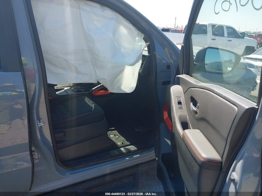 2023 Nissan Frontier Pro-4X 4X4