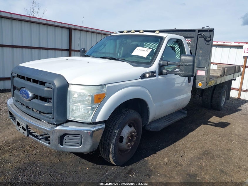 2015 Ford F-350 Chassis Xl
