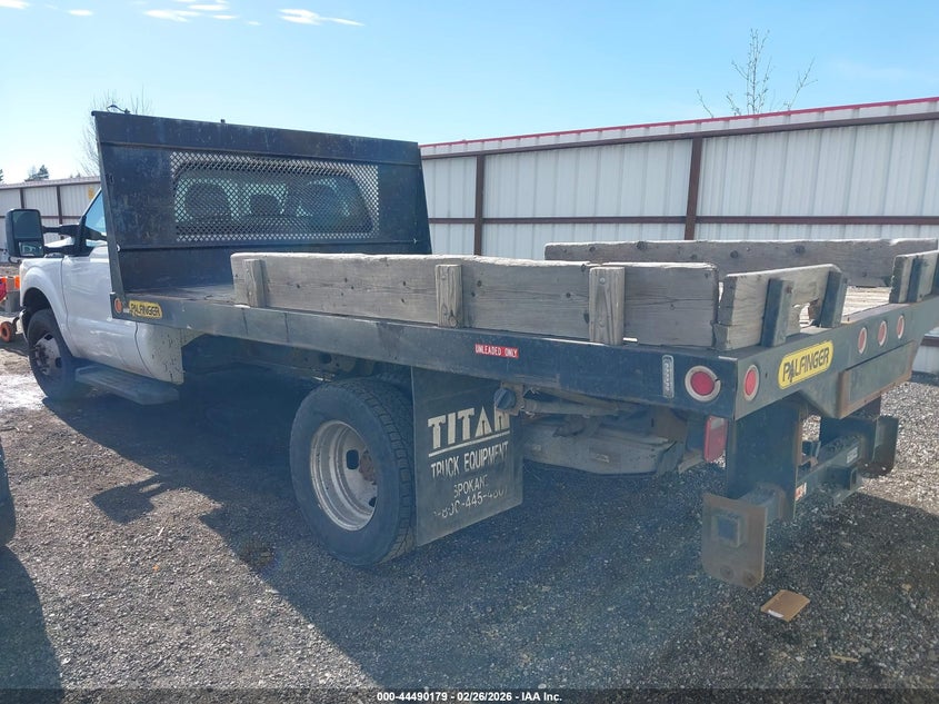 2015 Ford F-350 Chassis Xl