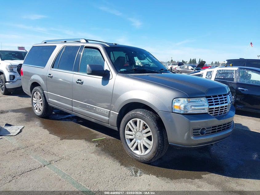 5LMJJ3J59BEJ08595 LINCOLN NAVIGATOR L Photo 1