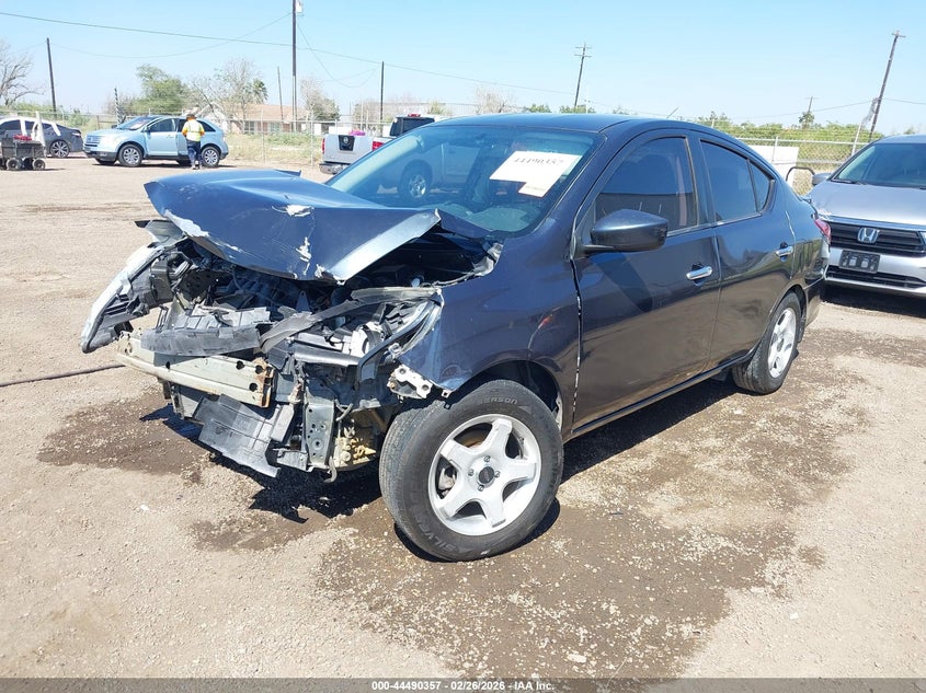 2015 Nissan Versa 1.6 Sv