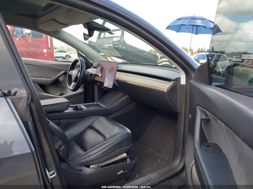 2022 TESLA MODEL Y(VIN: 7SAYGDEE4NF426196