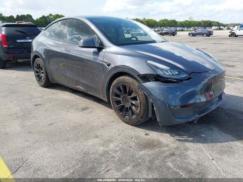 2022 TESLA MODEL Y(VIN: 7SAYGDEE4NF426196