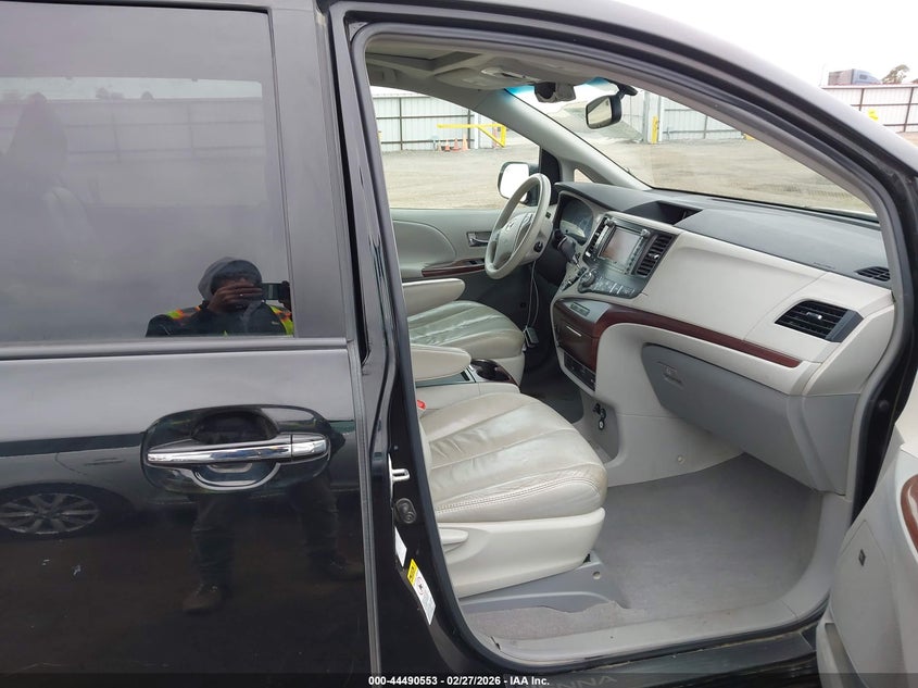 2011 Toyota Sienna Xle