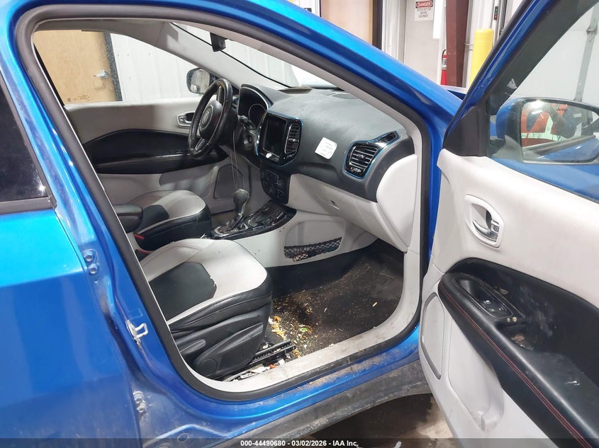 2020 JEEP COMPASS auction photo 5