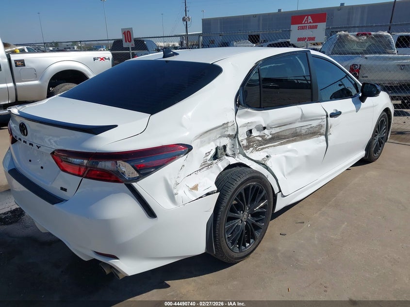 2022 Toyota Camry Se Nightshade Edition