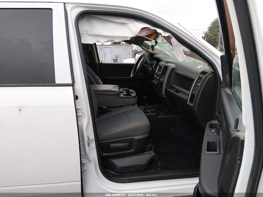 2017 Ram 2500 Tradesman 4X4 8' Box