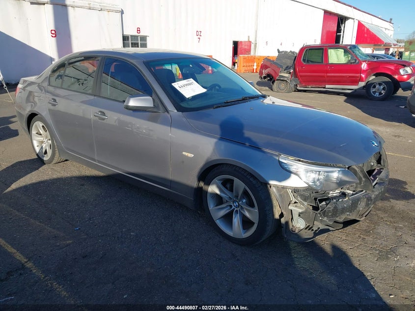 2010 BMW 528I