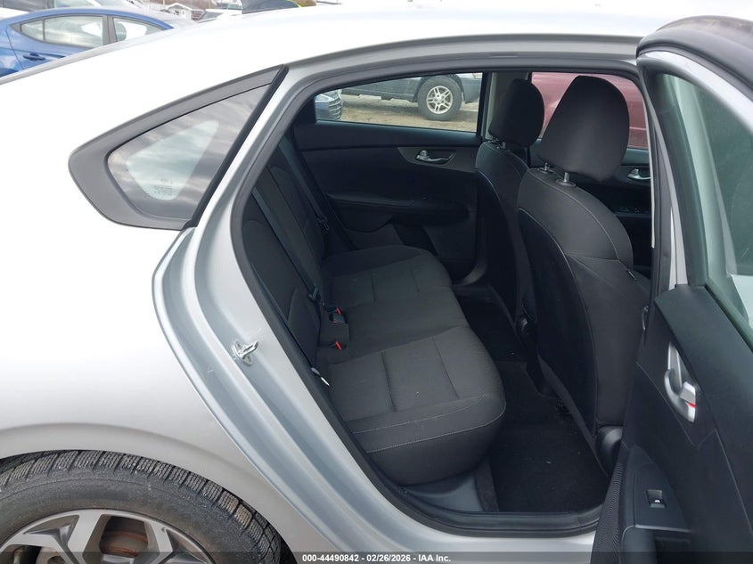 2019 Kia Forte 2.0 Lxs silver Lot 111044490842 Vin 3KPF24AD2KE018832