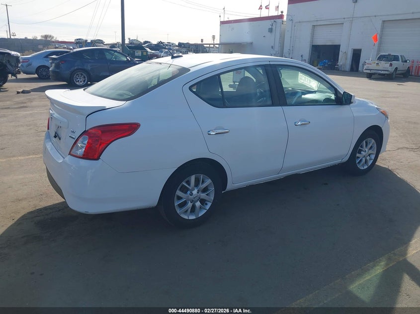 2018 Nissan Versa 1.6 Sv