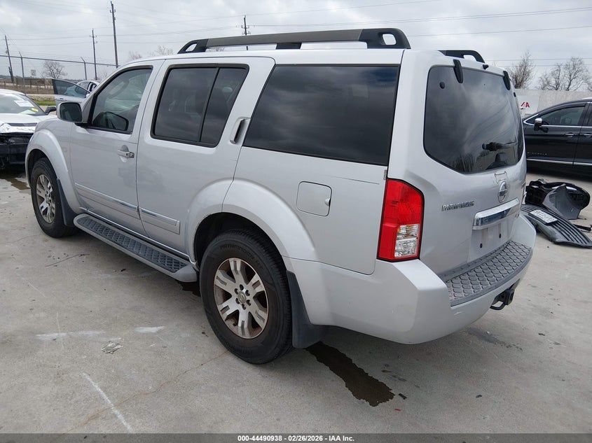 2012 Nissan Pathfinder Silver