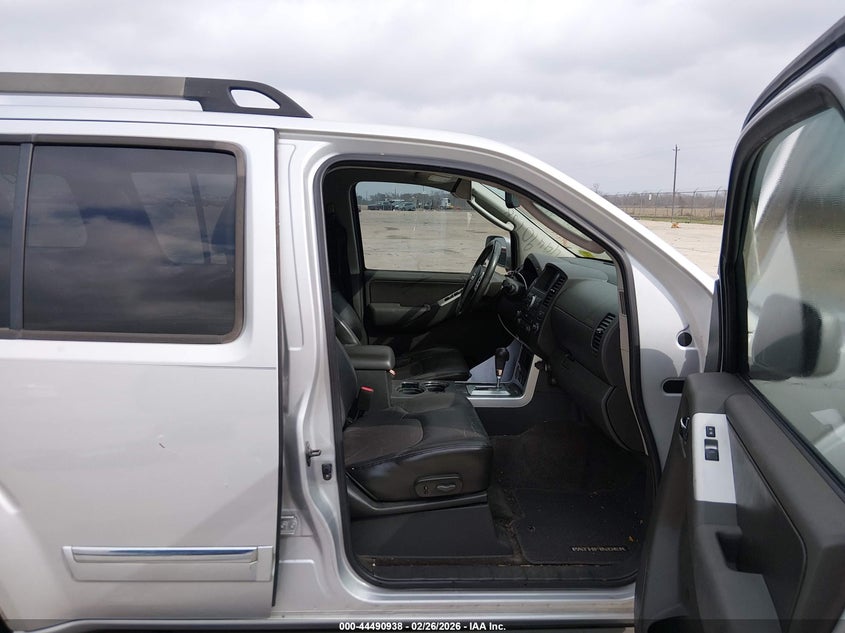 2012 Nissan Pathfinder Silver