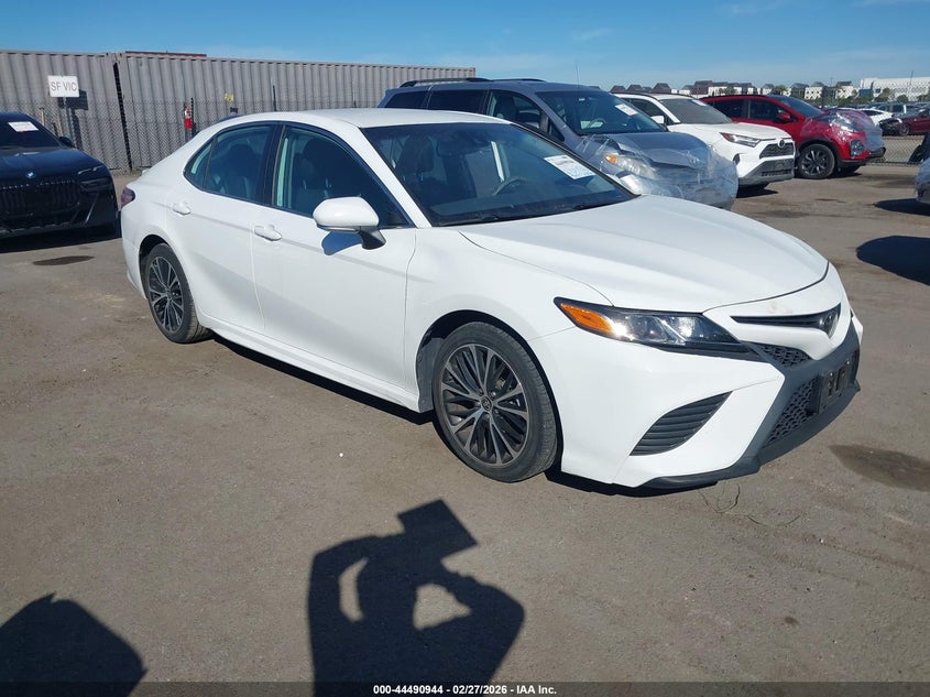 2020 Toyota Camry Se