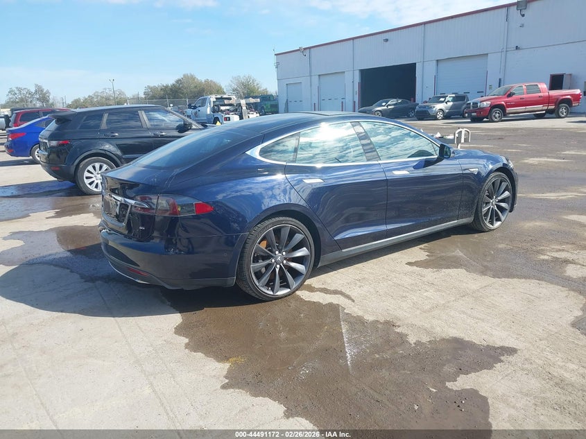 2014 Tesla Model S P85