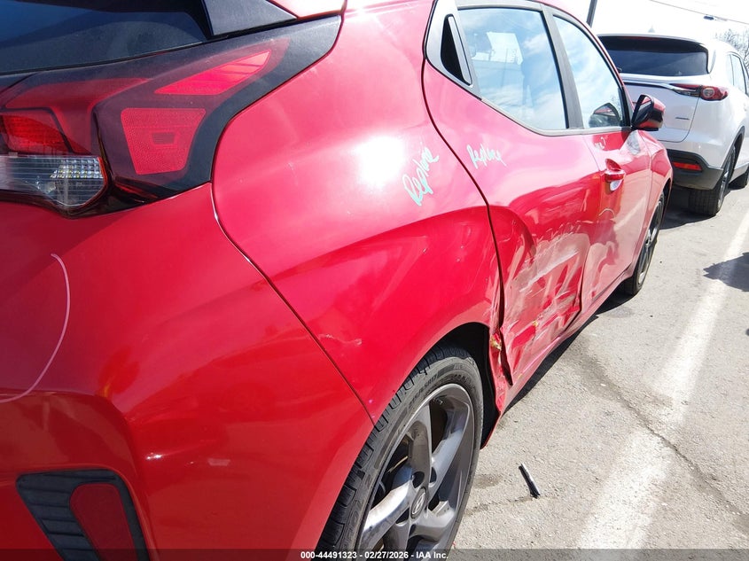 2019 Hyundai Veloster 2.0 VIN: KMHTG6AF2KU018148 Lot: 44491323