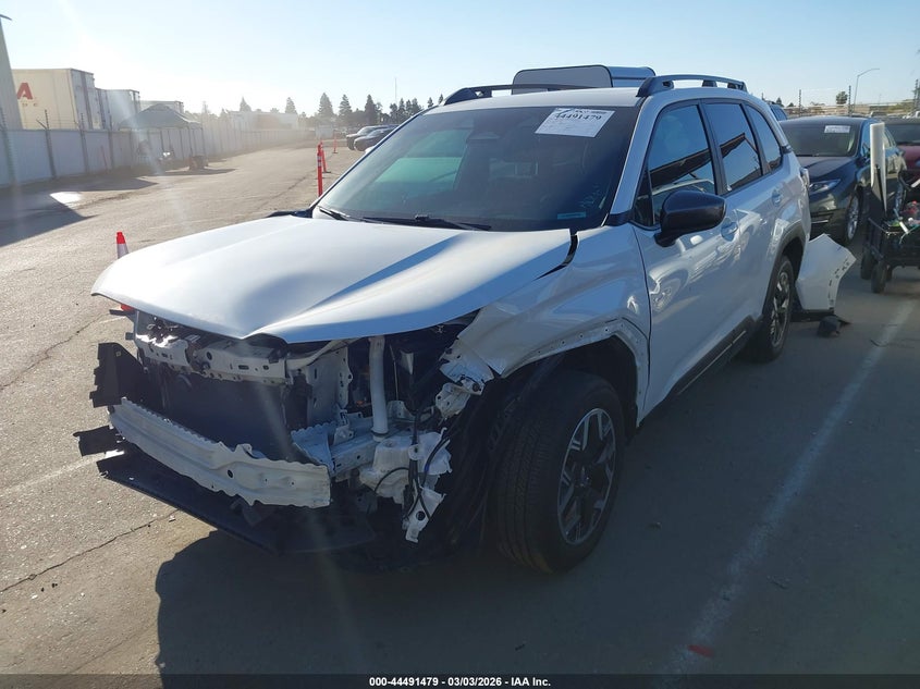 2025 Subaru Forester Premium