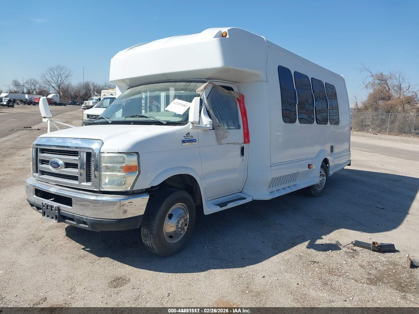 2009 Ford E-450 Cutaway