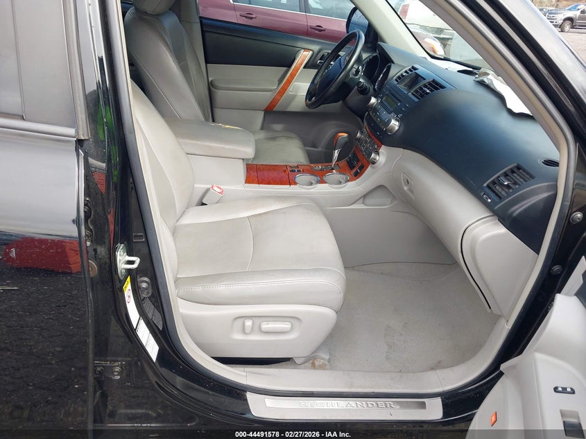 2010 Toyota Highlander Limited V6