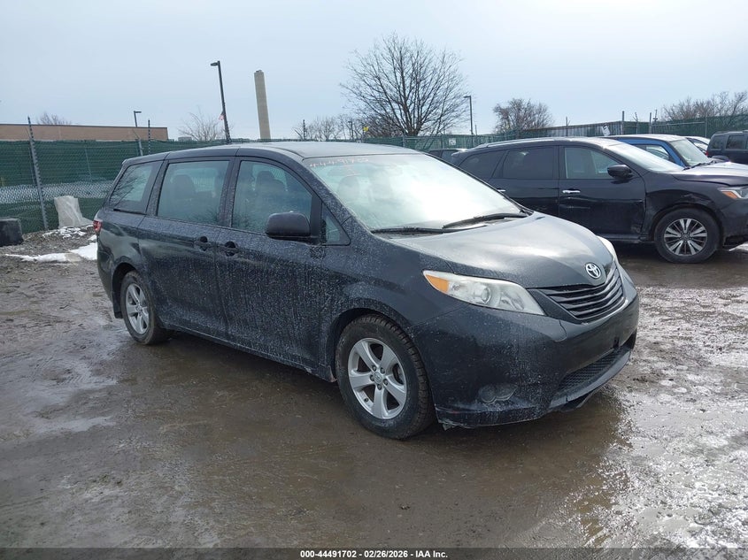 2015 Toyota Sienna L 7 Passenger