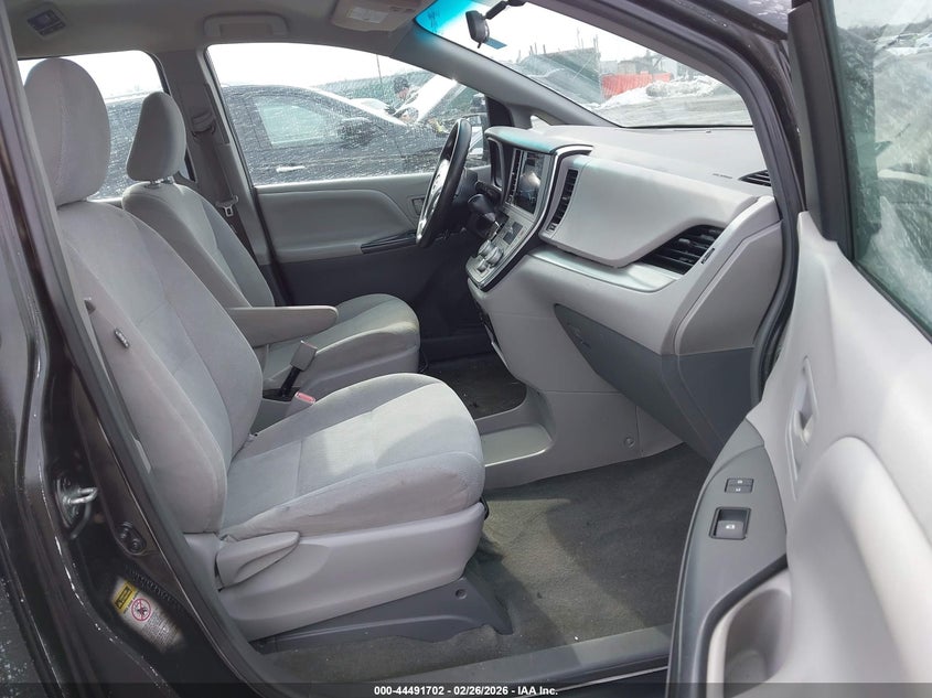2015 Toyota Sienna L 7 Passenger