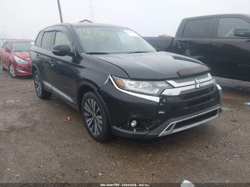 2019 MITSUBISHI OUTLANDER SE