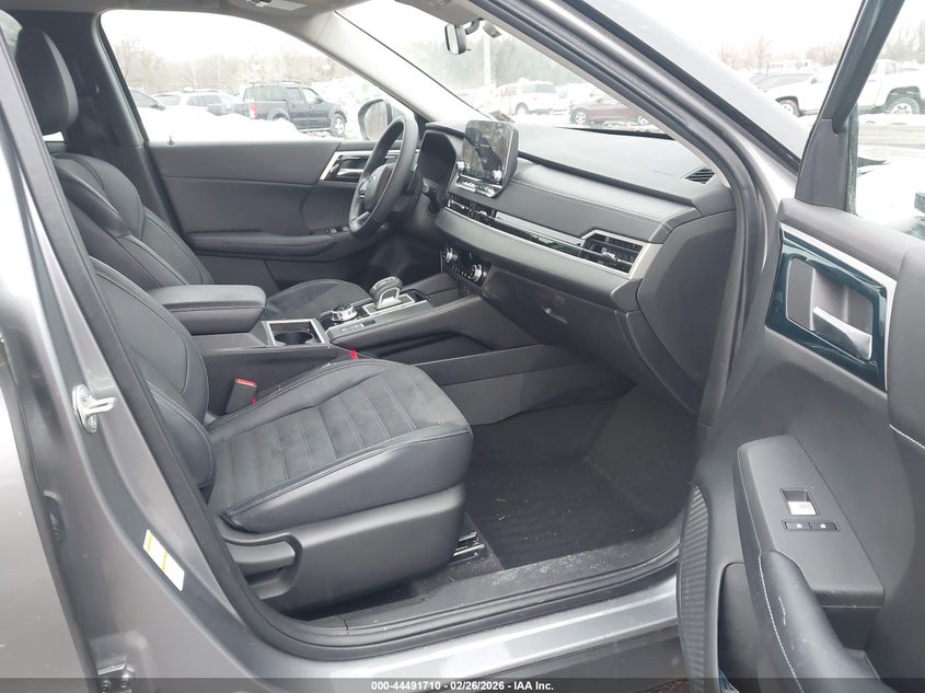 2022 Mitsubishi Outlander Black Edition 2Wd/Se 2.5 2Wd/Se Launch Edition 2Wd