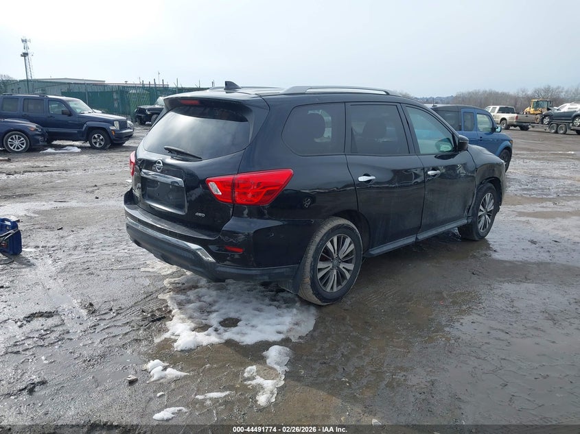 2019 Nissan Pathfinder S