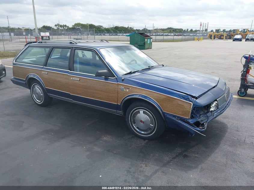 1994 OLDSMOBILE CUTLASS CRUISER S