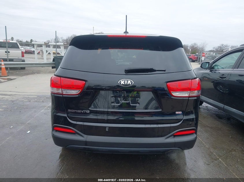 2018 Kia Sorento 2.4L L VIN: 5XYPG4A30JG411744 Lot: 44491937