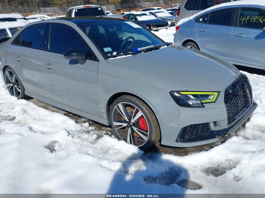 WUABWGFF6J1903716 AUDI RS 3 Photo 1