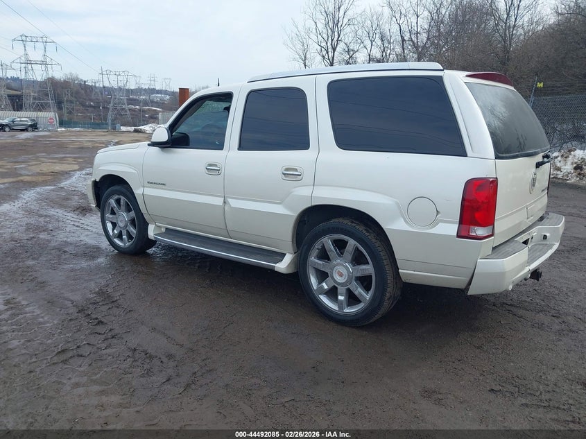 2004 Cadillac Escalade Standard