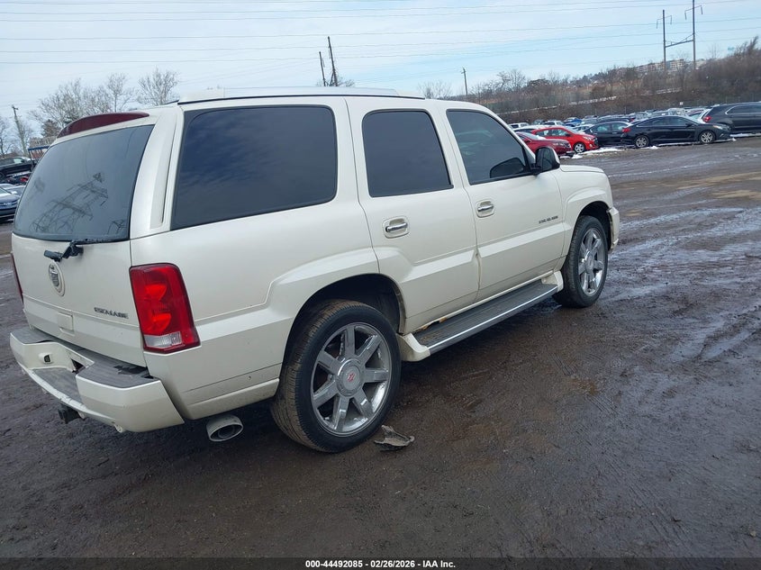 2004 Cadillac Escalade Standard
