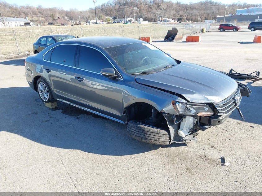 2016 Volkswagen Passat 1.8T S