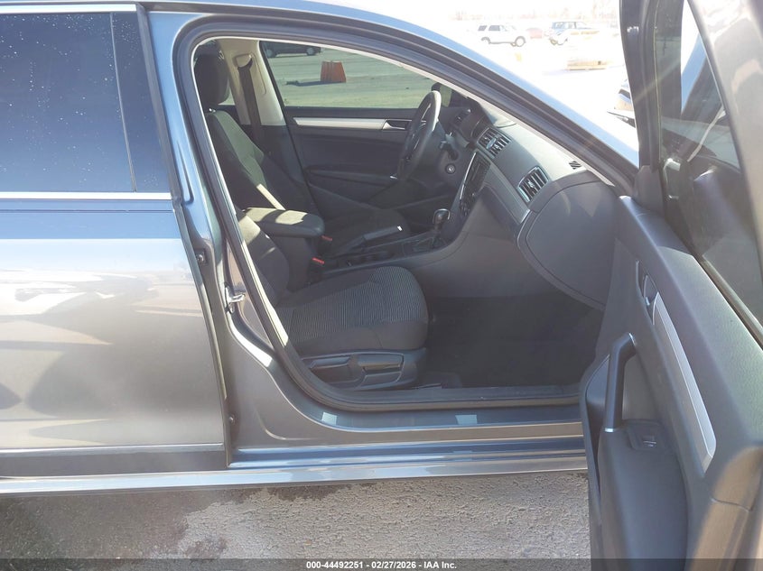 2016 Volkswagen Passat 1.8T S