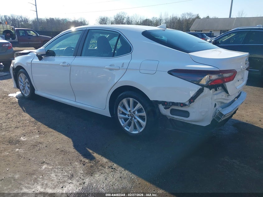 2023 Toyota Camry Le