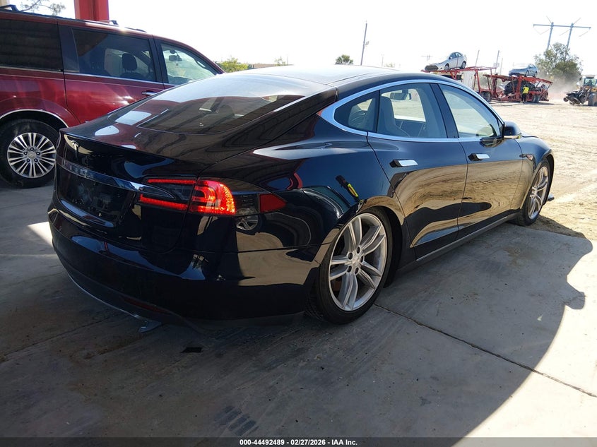 2013 Tesla Model S Performance