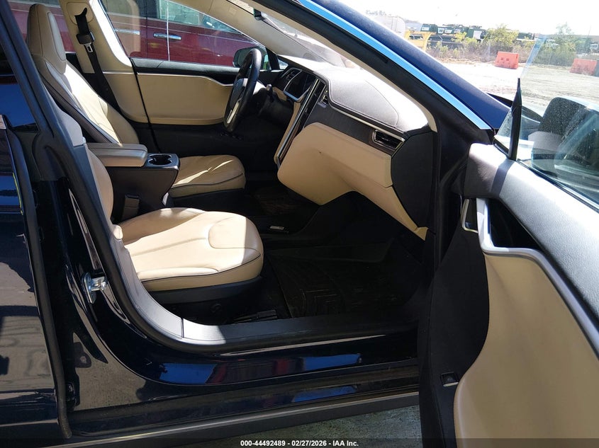 2013 Tesla Model S Performance