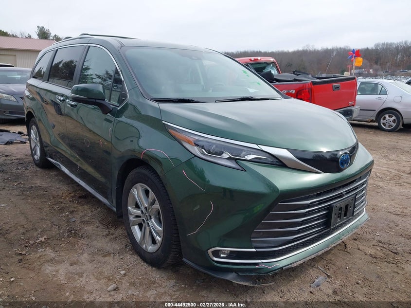 2022 Toyota Sienna Platinum