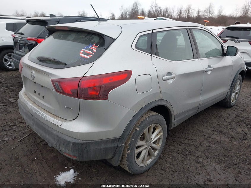 2017 Nissan Rogue Sport S