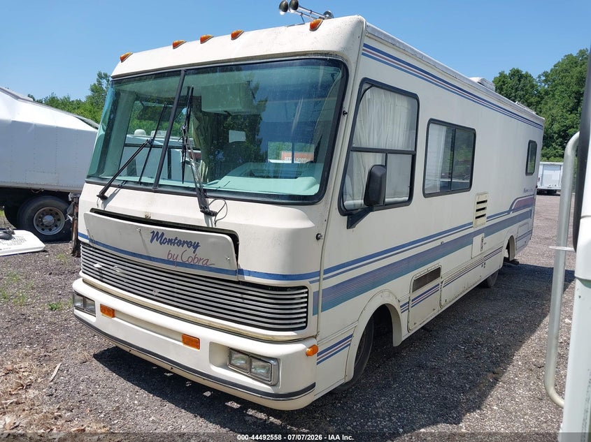 1994 CHEVROLET P30 auction photo 2